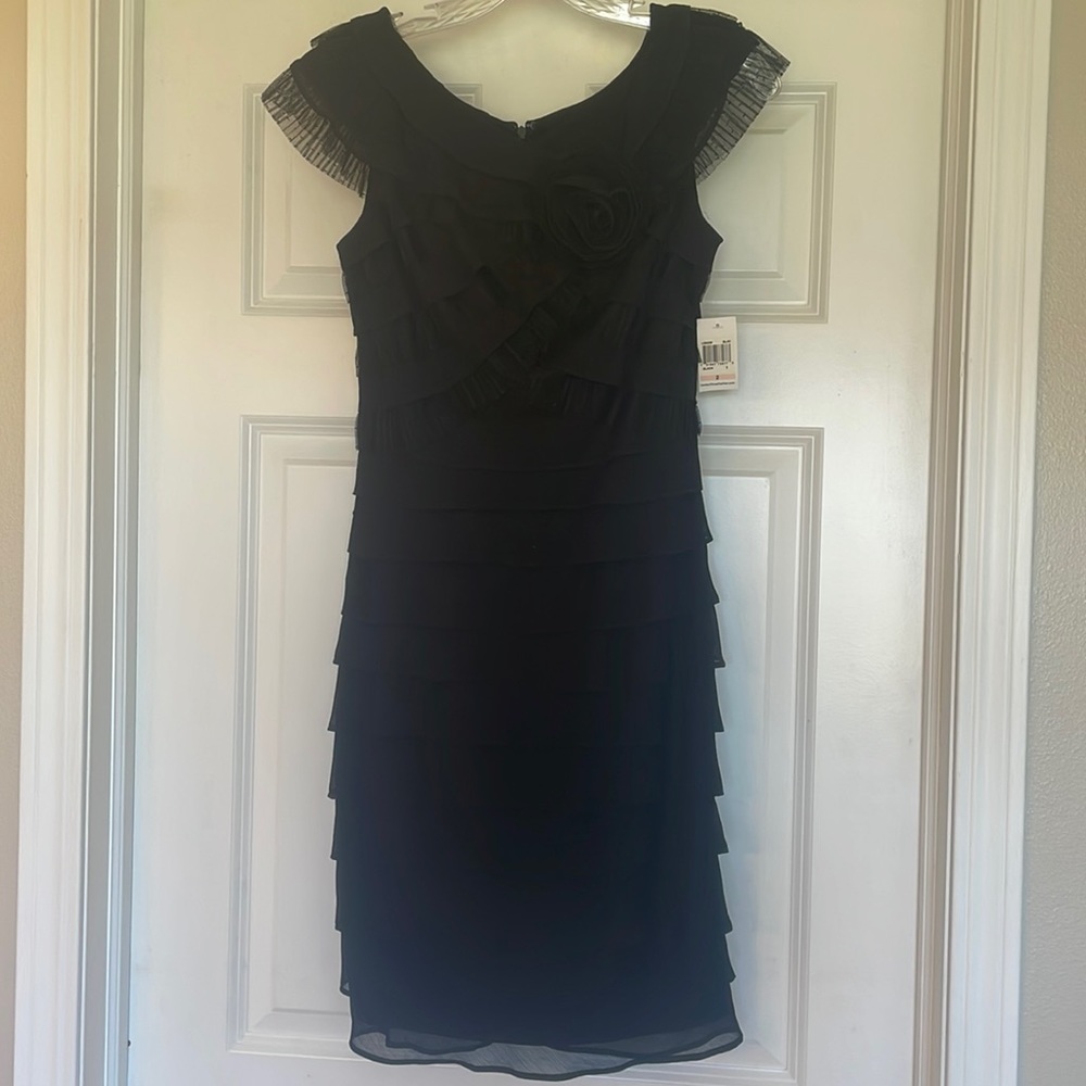 London Times NWT Black Tiered Look Size 2 Dress
